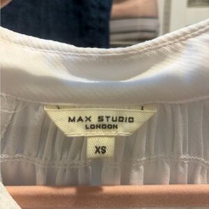 Max Studio London White Sheer Pleated Blouse - XS
